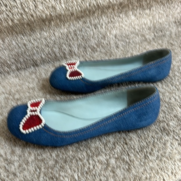 Mark Jacobs ladies denim flats with red sequin bow size 38 1/2 - Picture 4 of 8